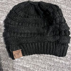 CC messy bun beanie. Black. Pet friendly, smoke free.